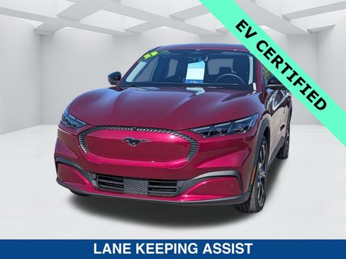 Certified 2025 Ford Mustang Mach-E Select w/ Comfort Package Lite image 7