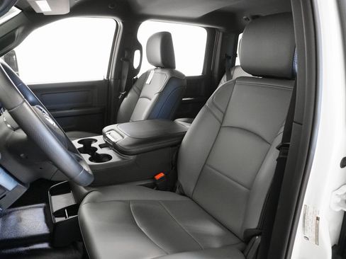 Used 2024 RAM 3500 Tradesman image 15