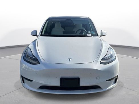 Used 2021 Tesla Model Y Long Range image 4