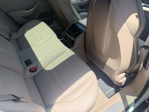 Certified 2024 Porsche Panamera 4 AWD/4WD image 18