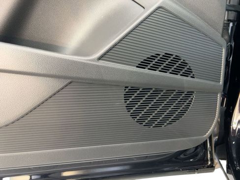 New 2026 Volkswagen Taos SE image 22