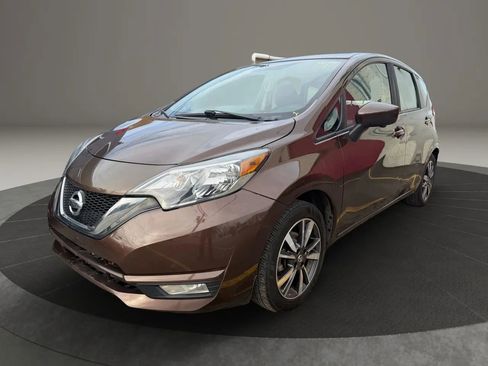Used 2017 Nissan Versa Note SL Hatchback 4D image 1