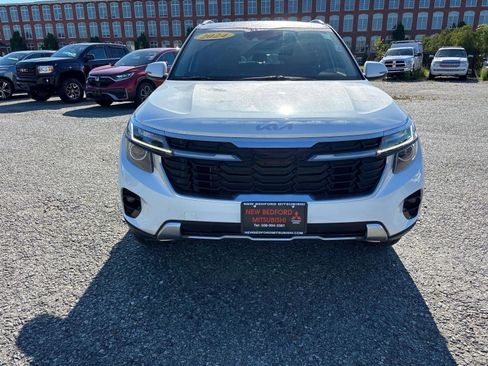 Used 2024 Kia Seltos EX AWD/4WD image 2
