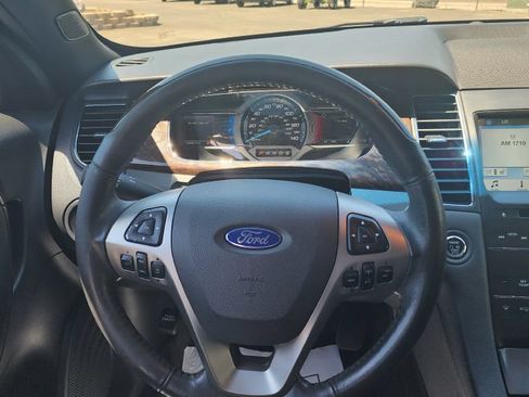 Used 2016 Ford Taurus Limited FWD image 12