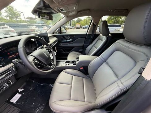 New 2025 Lincoln Corsair FWD w/ Equipment Group 101A image 11