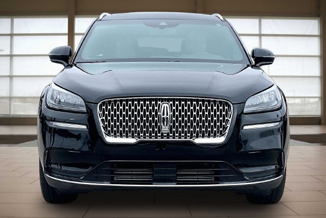 Used 2022 Lincoln Corsair Reserve w/ Elements Package AWD/4WD image 3