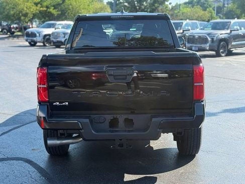 Certified 2024 Toyota Tacoma SR5 AWD/4WD image 6