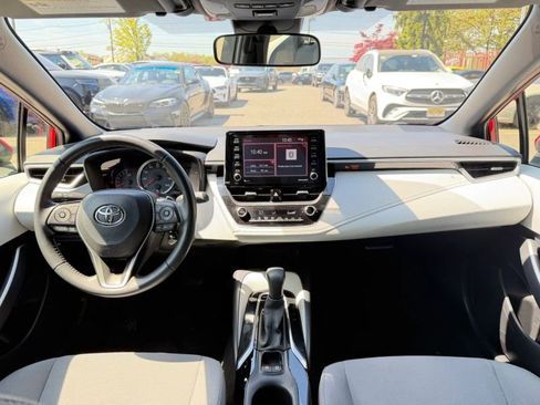 Used 2021 Toyota Corolla SE w/ Carpet Mat Package (TMS) image 17