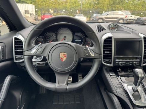 Used 2014 Porsche Cayenne S AWD/4WD image 32