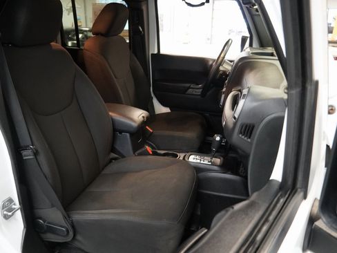 Used 2015 Jeep Wrangler Unlimited Sport w/ Quick Order Package 24S image 30