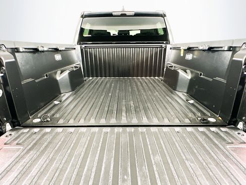 Used 2025 Toyota Tacoma SR5 image 27