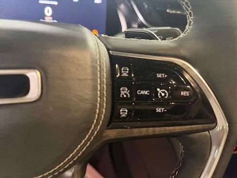 Used 2023 Jeep Grand Cherokee L Overland AWD/4WD image 14