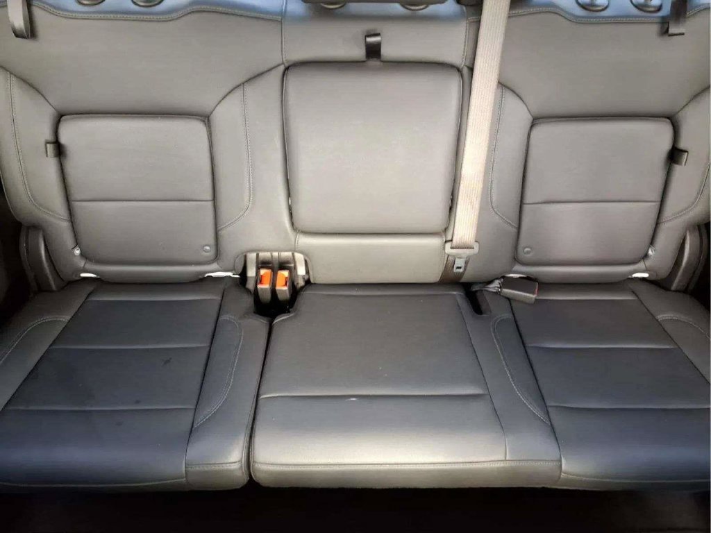 Used 2025 GMC Sierra 1500 SLT RWD image 16