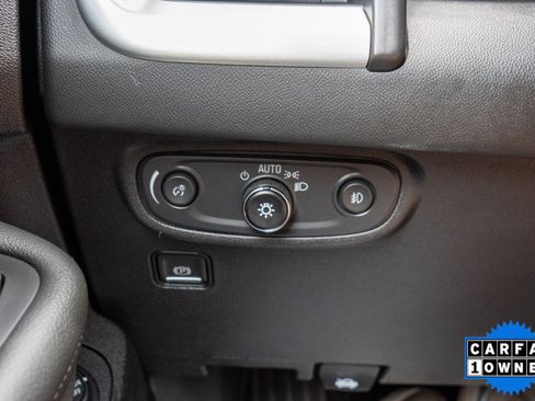 Used 2024 GMC Terrain SLT w/ LPO, Floor Liner Package FWD image 27