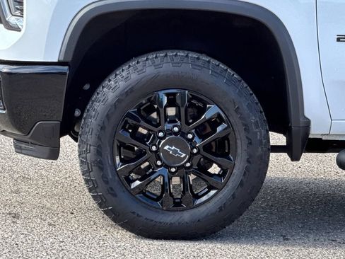 Used 2025 Chevrolet Silverado 2500 LT w/ Trail Boss Package AWD/4WD image 32