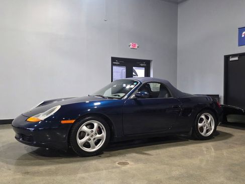 Used 1999 Porsche Boxster RWD image 24