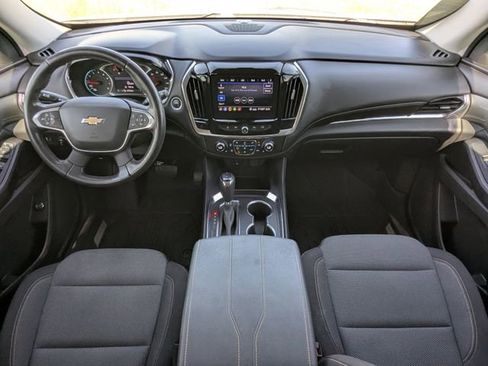 Used 2020 Chevrolet Traverse LT FWD image 21