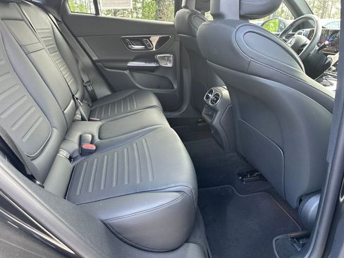 Certified 2025 Mercedes-Benz GLC 300 4MATIC image 32