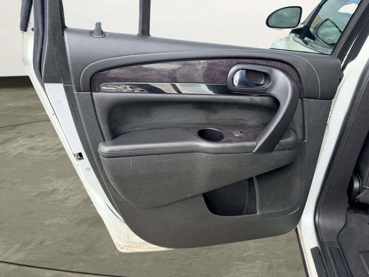 Used 2015 Buick Enclave Premium FWD image 18