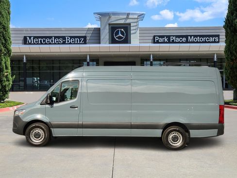 New 2026 Mercedes-Benz Sprinter 2500 image 3