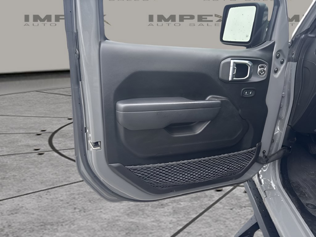 Used 2023 Jeep Wrangler Unlimited Sport AWD/4WD image 24