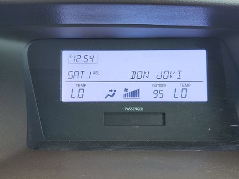 Used 2010 Lexus RX 350 2WD w/ Premium Pkg image 16