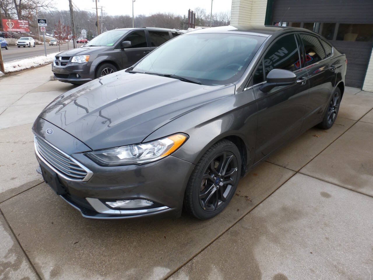 Used 2018 Ford Fusion SE w/ Equipment Group 201A AWD/4WD image 4