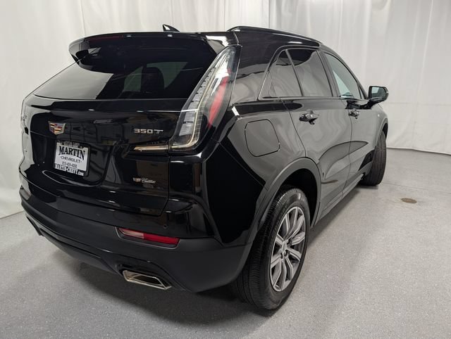 Certified 2022 Cadillac XT4 Sport w/ Enhanced Visibility Package AWD/4WD image 3