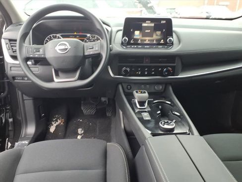 New 2026 Nissan Rogue S image 9