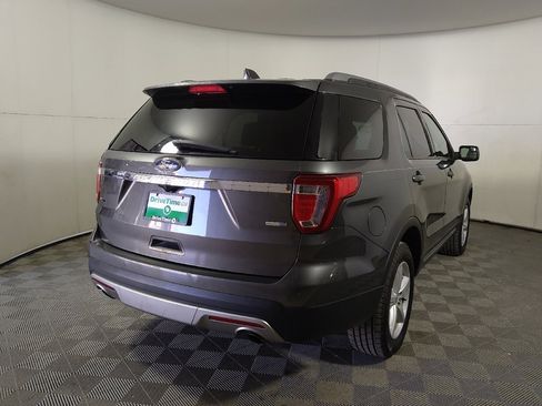 Used 2017 Ford Explorer XLT w/ Class II Trailer Tow Package AWD/4WD image 7