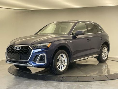 Certified 2023 Audi Q5 2.0T Premium w/ Convenience Package AWD/4WD image 1