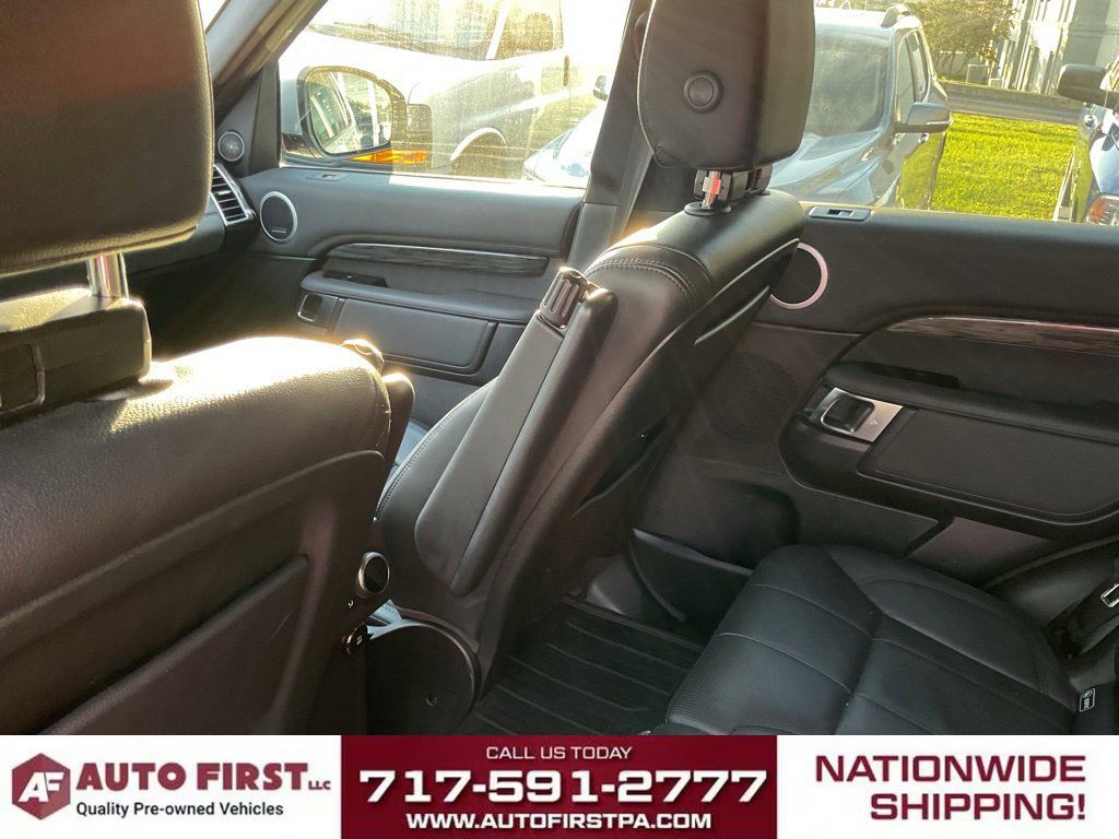 Used 2020 Land Rover Discovery HSE AWD/4WD image 14