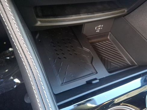 New 2026 Chrysler Pacifica Limited w/ S Appearance Package image 21