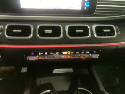 Used 2020 Mercedes-Benz GLE 350 4MATIC image 20