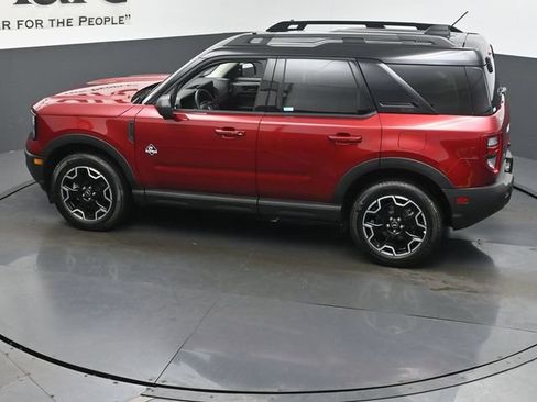 Used 2025 Ford Bronco Sport Outer Banks w/ Outer Banks Tech Package+ AWD/4WD image 42