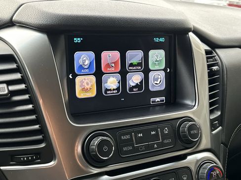 Used 2019 Chevrolet Suburban LT image 15