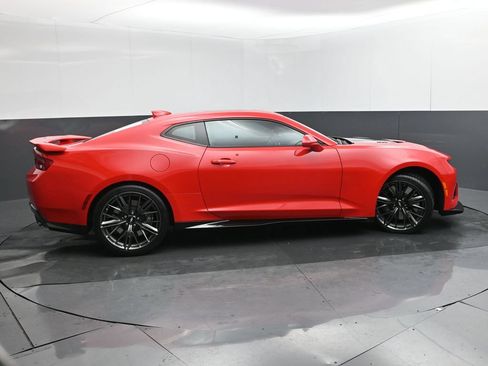 Used 2017 Chevrolet Camaro ZL1 RWD image 33