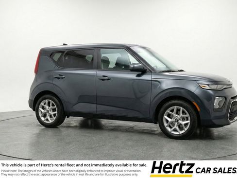 Used 2025 Kia Soul LX w/ LX Technology Package FWD image 1