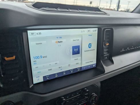 Used 2022 Ford Bronco Badlands image 19