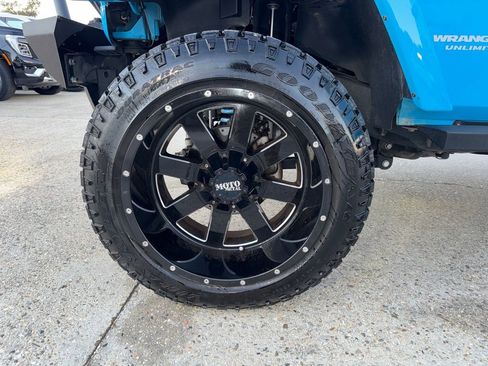 Used 2017 Jeep Wrangler Unlimited Sahara w/ Quick Order Package 24E Chief image 25