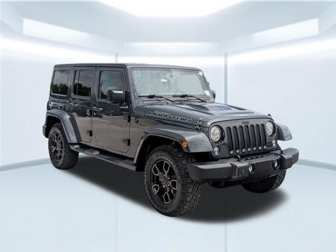 Used 2017 Jeep Wrangler Unlimited Sahara AWD/4WD image 8