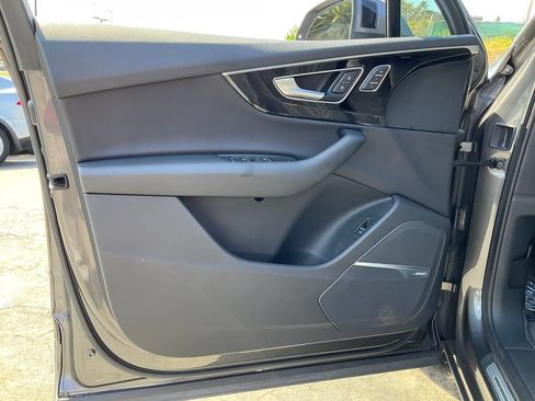 Used 2019 Audi Q7 3.0T Prestige w/ Prestige Package AWD/4WD image 26