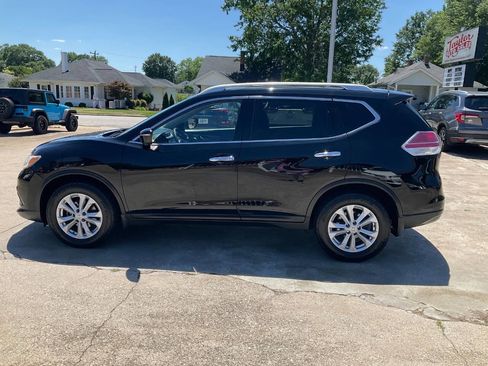 Used 2015 Nissan Rogue SV w/ SV Premium Package FWD image 6