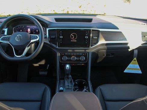 Used 2023 Volkswagen Atlas SE image 27
