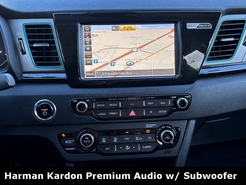 Used 2019 Kia Niro EX Premium image 3