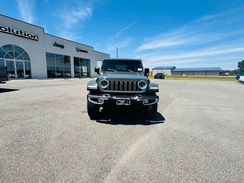 New 2026 Jeep Wrangler Unlimited Sahara w/ Technology Group AWD/4WD image 1