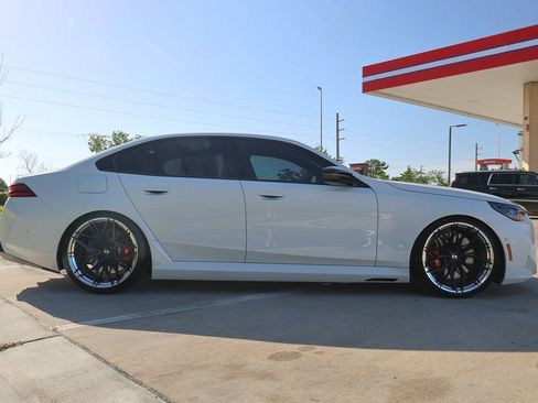 Used 2026 BMW M5 w/ Executive Package AWD/4WD image 27