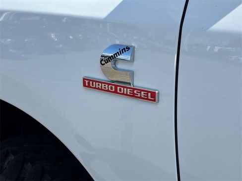 Used 2022 RAM 2500 Tradesman w/ Chrome Appearance Group image 7