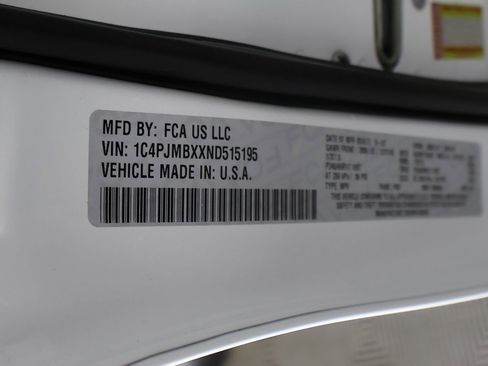 Used 2022 Jeep Cherokee Trailhawk w/ Comfort/Convenience Group image 45