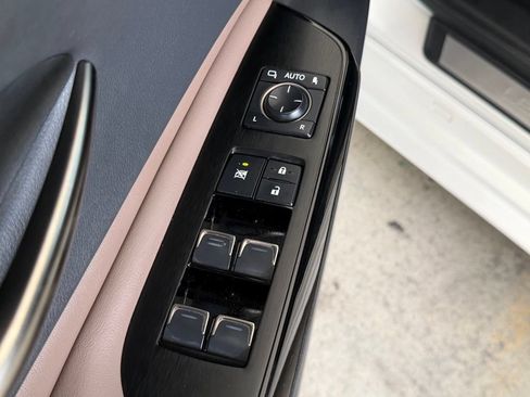 Used 2023 Lexus ES 350 w/ Premium Package FWD image 35